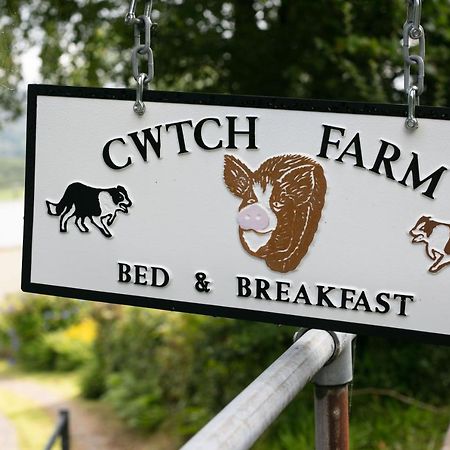 Cwtch Farm Bed & Breakfast Ystalyfera Exterior photo